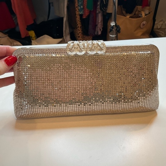 Silver metal mesh clutch… looks to be vintage - Picture 5 of 12